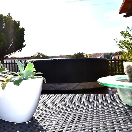 4 Bedrooms House With Sea View Enclosed Garden And Wifi At 1 Km Away From The Beach Holiday home *